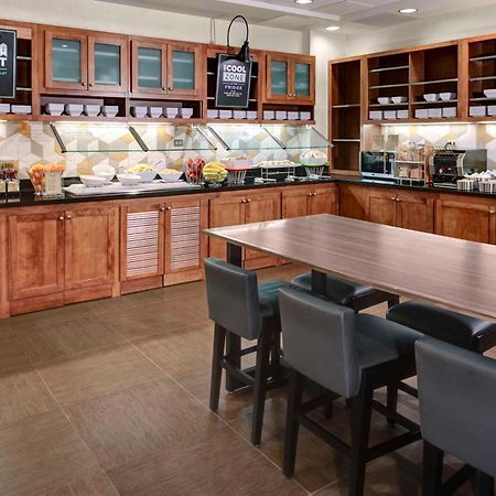 Hyatt Place Boise/Towne Square Екстериор снимка