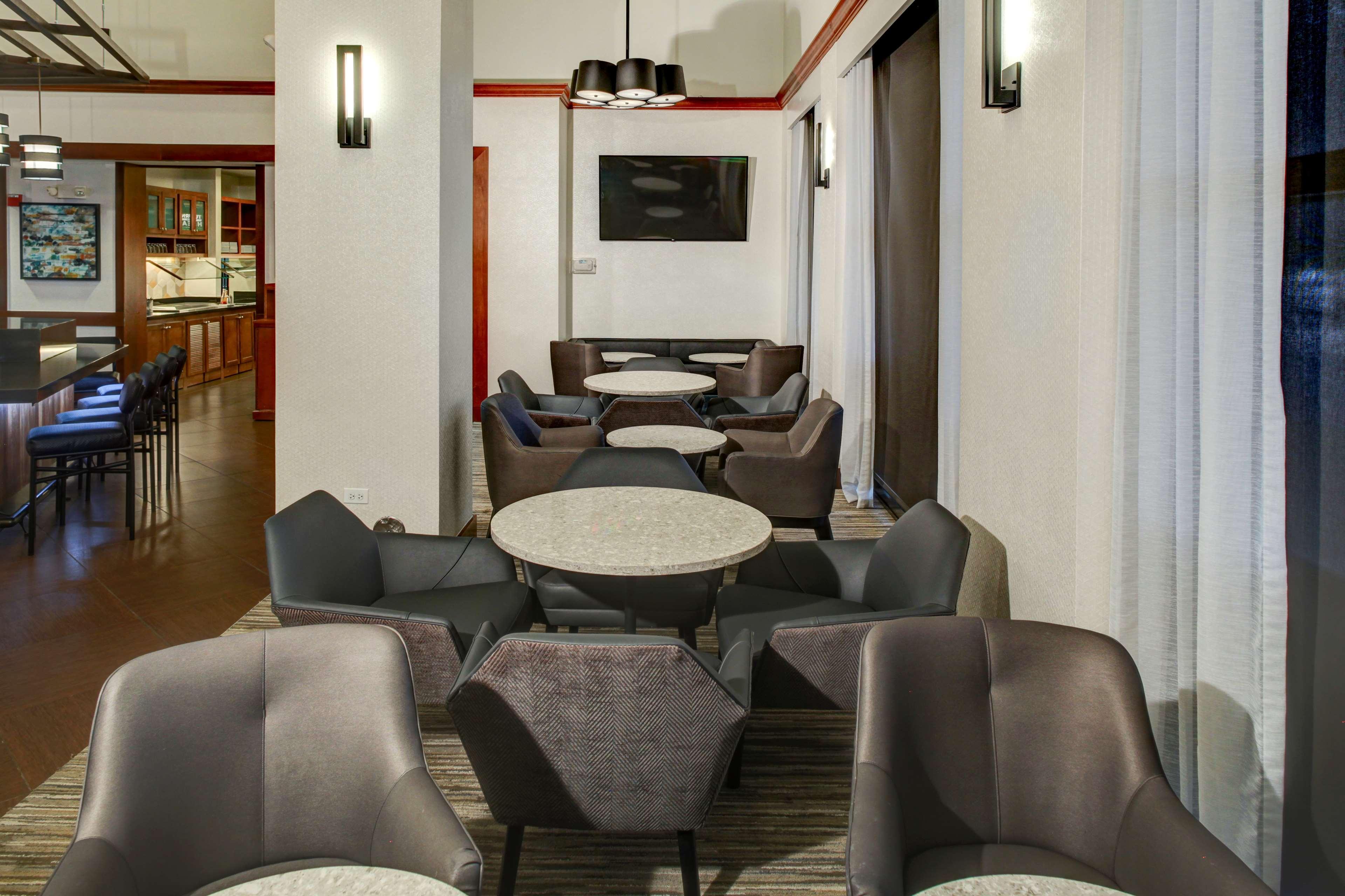 Hyatt Place Boise/Towne Square Екстериор снимка