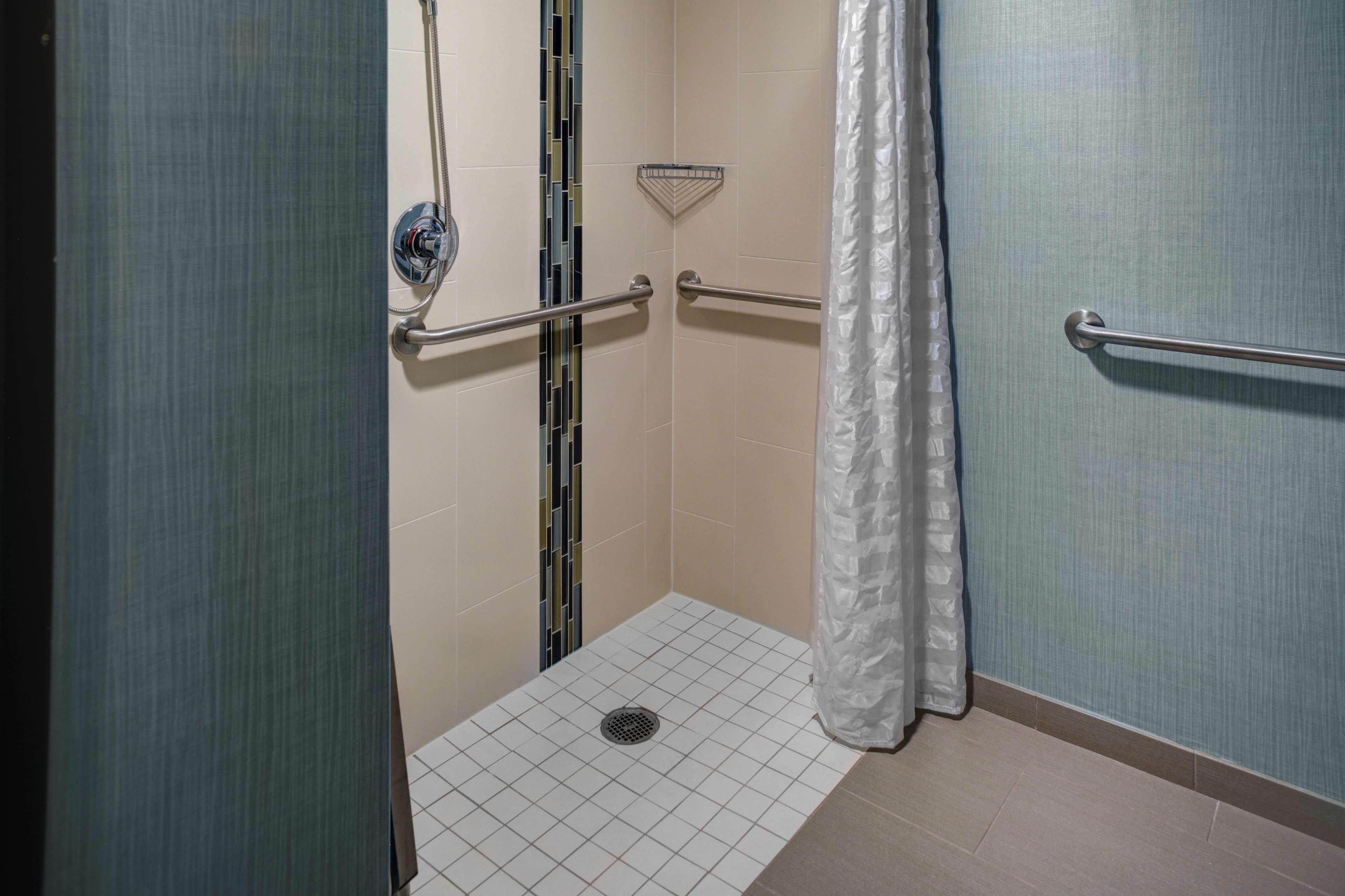 Hyatt Place Boise/Towne Square Екстериор снимка