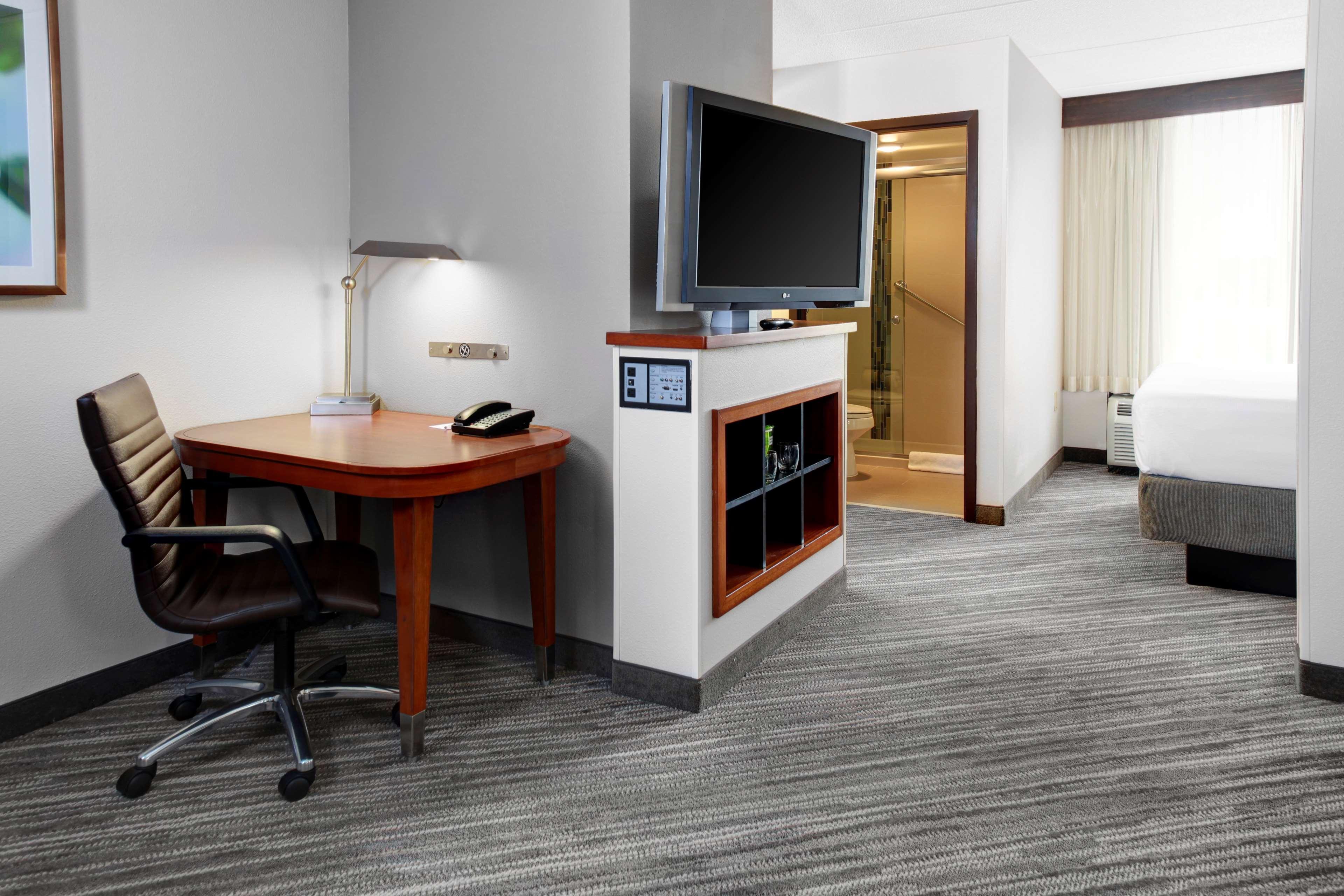 Hyatt Place Boise/Towne Square Екстериор снимка