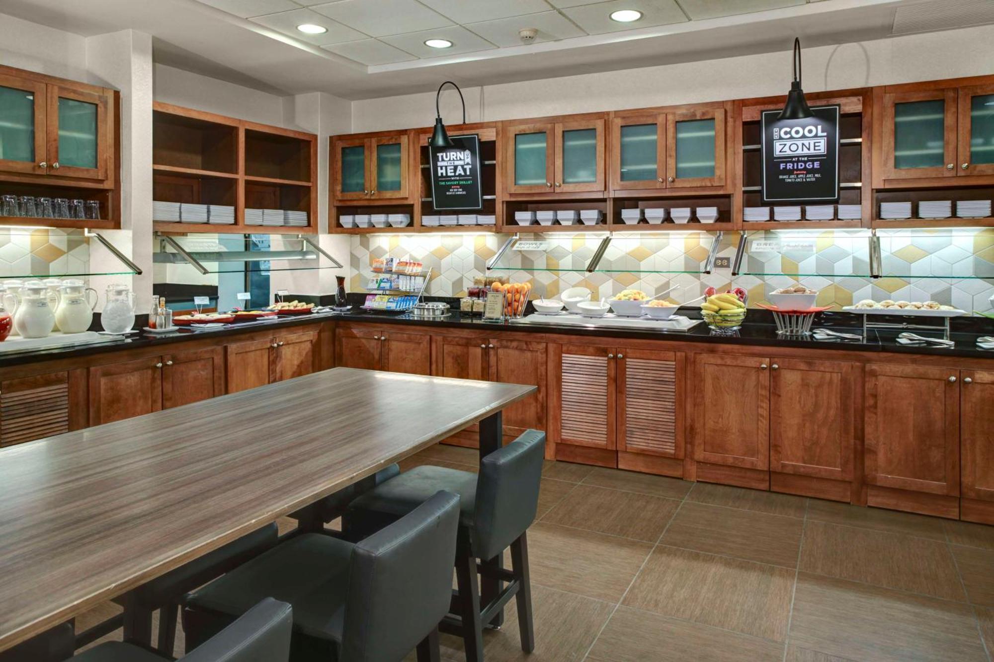 Hyatt Place Boise/Towne Square Екстериор снимка