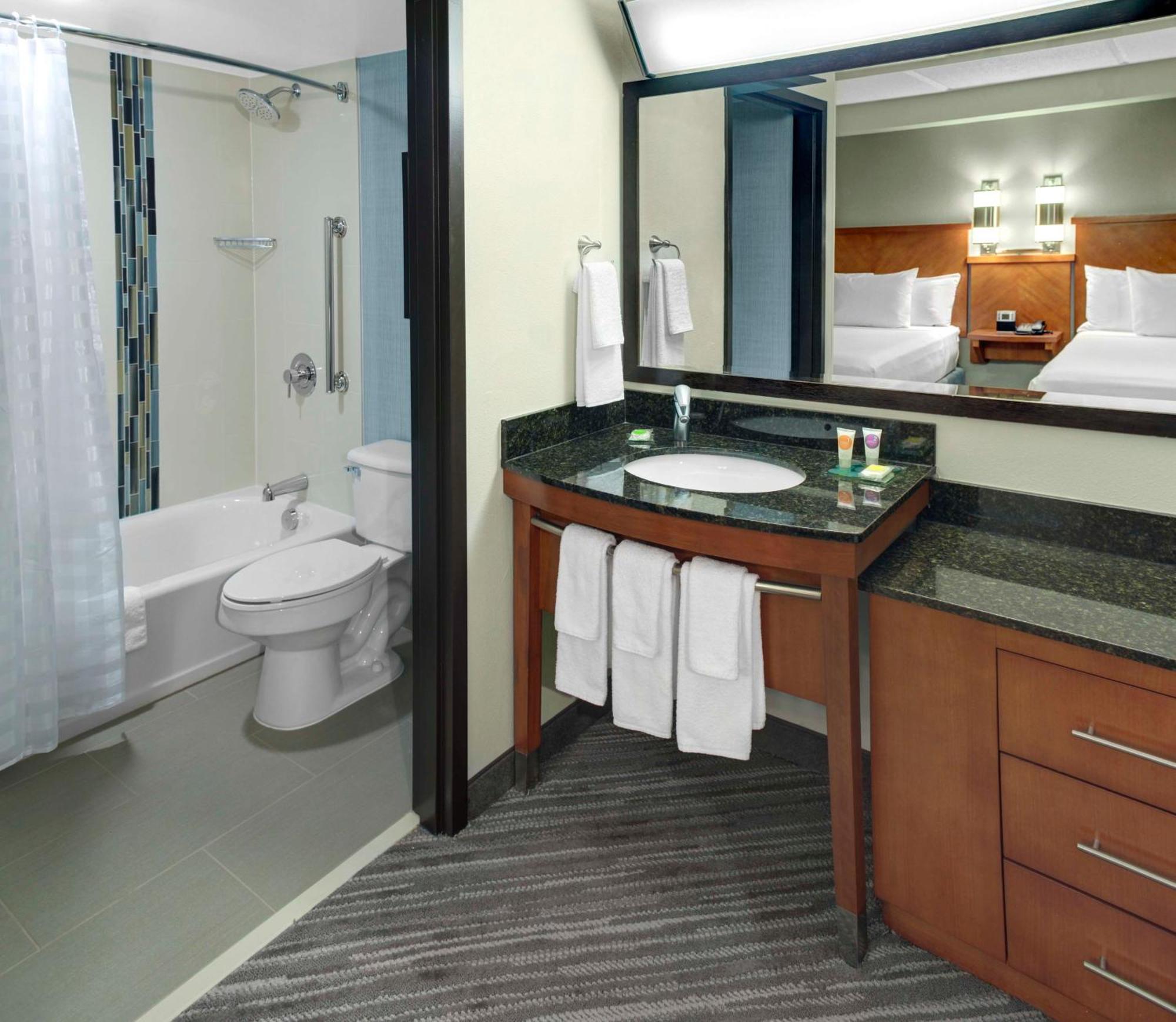 Hyatt Place Boise/Towne Square Екстериор снимка