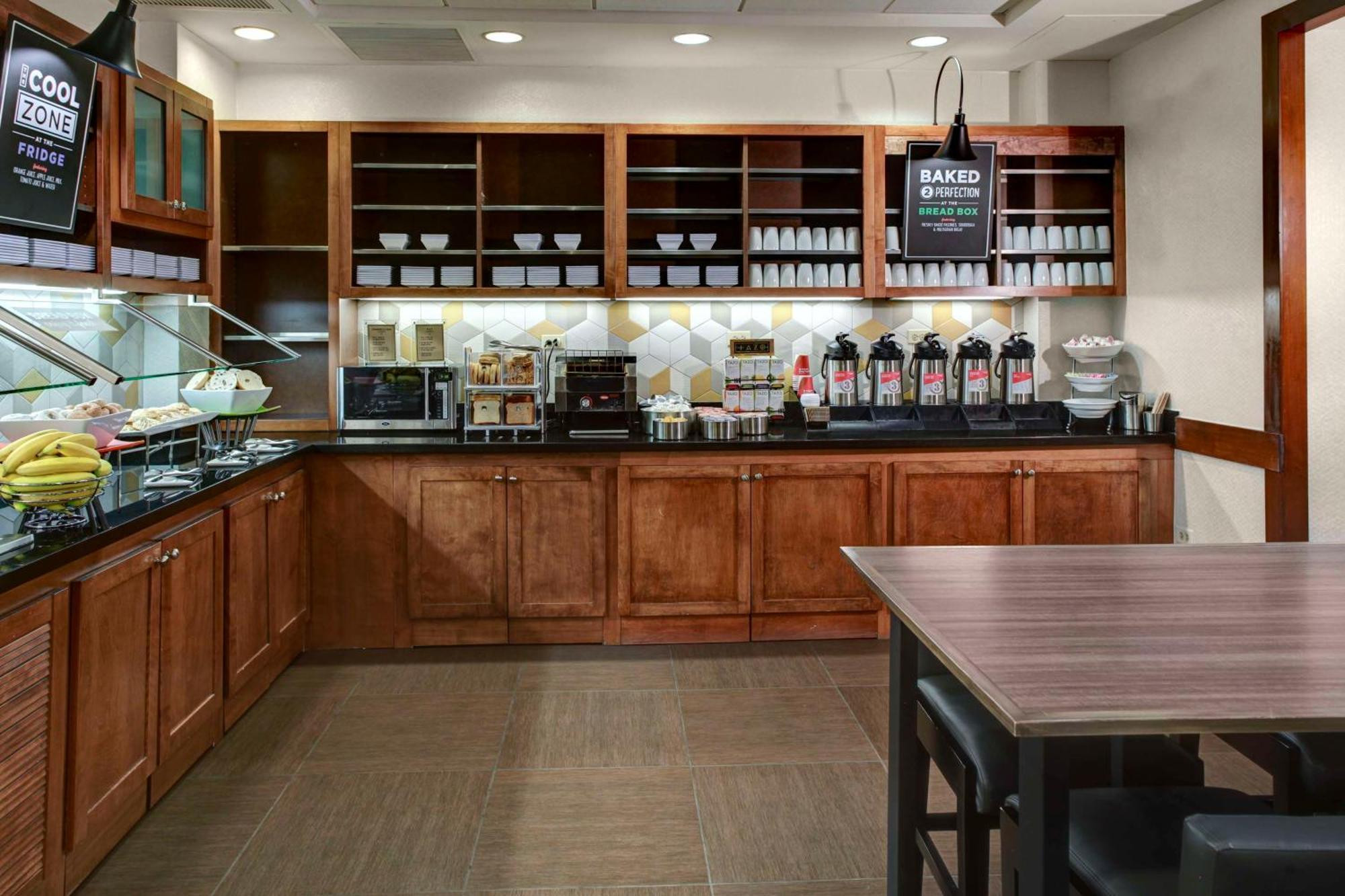 Hyatt Place Boise/Towne Square Екстериор снимка