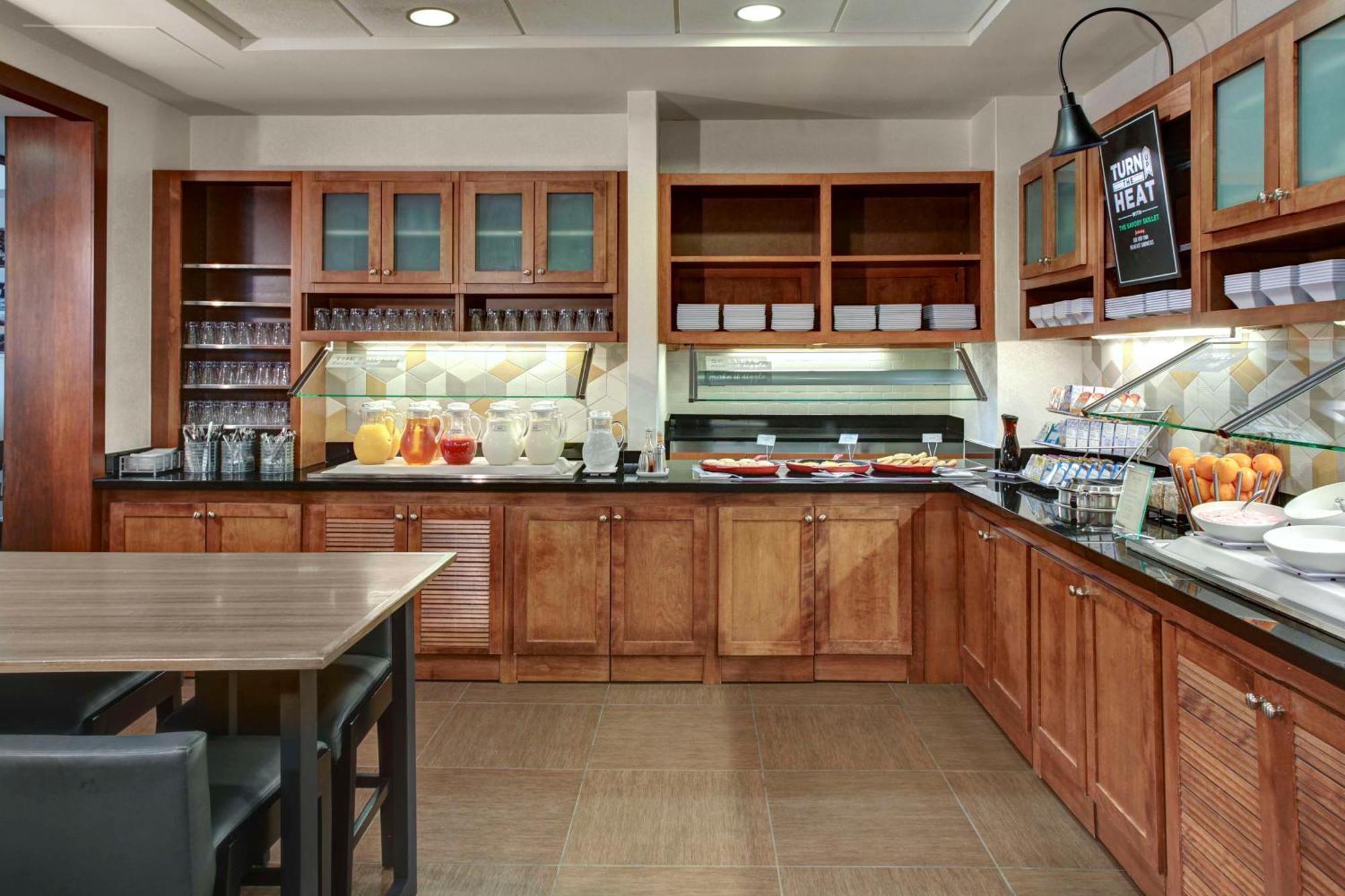 Hyatt Place Boise/Towne Square Екстериор снимка